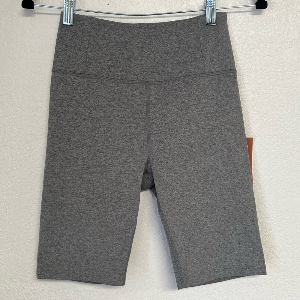 Girlfriend Collective Float Seamless Bike Shorts Gray High Rise Medium NWT